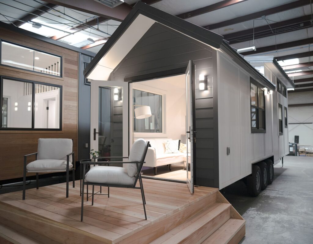 https://www.freedomtinyhomes.us/wp-content/uploads/2023/06/Napa-%E2%80%93-Tiny-House-8%C3%9728-9-1024x800.jpg